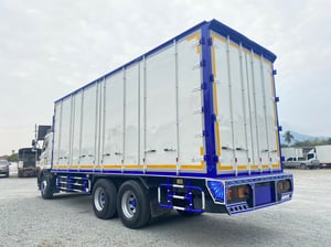 สิบล้อตู้สิบบาน HINO FG8J 240 แรง ปี 2565(4820)