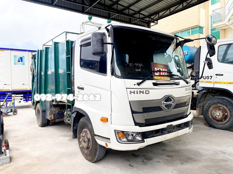หกล้อบรรทุกขยะ HINO FC9J 210 แรงปี 65 (3909)