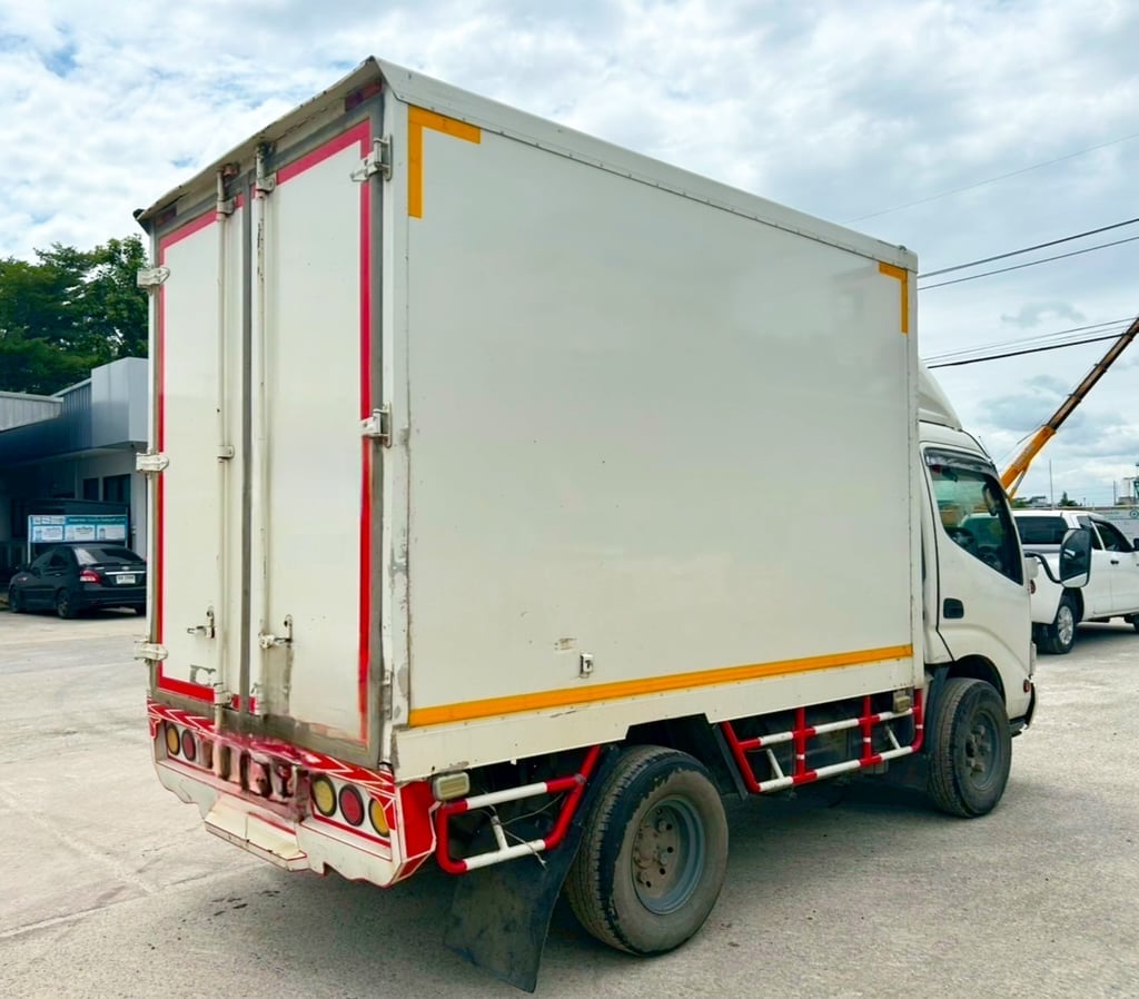 HINO XZU 136แรงม้า รถบรรทุก 4ล้อ ตู้เย็น ปี2018(4583)