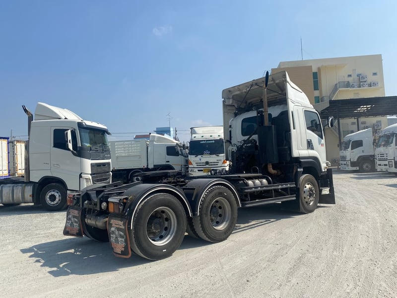 หกล้อคอก ปี 2554 ISUZU  NPR  150 เเรงม้า(0100)