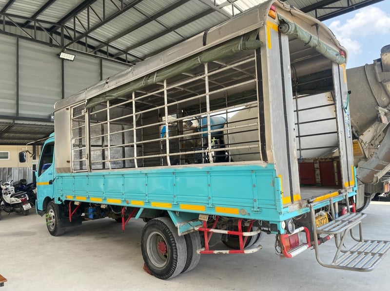 หกล้อโดยสาร HINO XZU 150 แรง ปี 61 (2872)