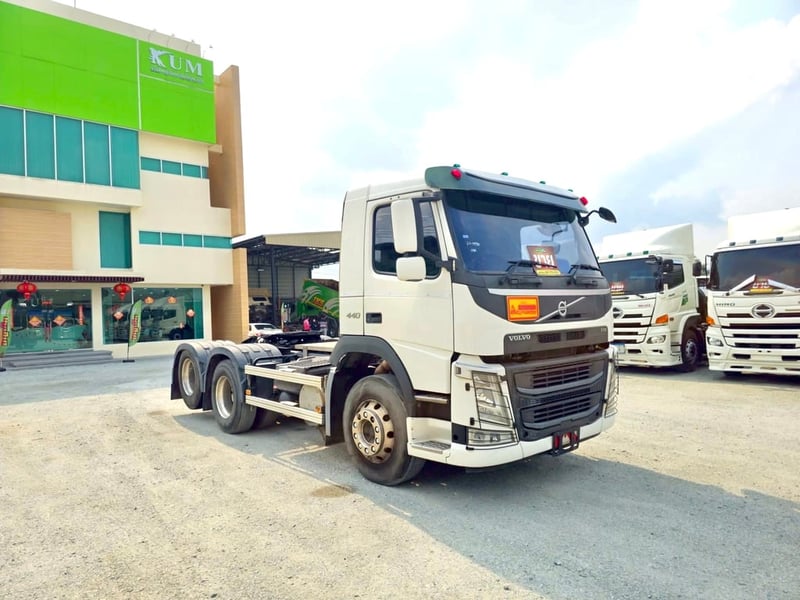 สิบล้อหัวลาก Volvo FM 440 แรง ปี 2560 (0733)