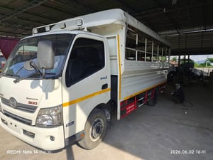 หกล้อโดยสาร ปีใหม่ สภาพดี HINO XZU 150  แรง ปี 2565 (3079)