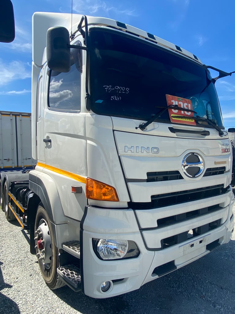 HINO FM 380แรงม้า รถบรรทุก 10ล้อ หัวลาก เฉพาะหัว ปี2022(9228) HINO FM 380แรงม้า รถบรรทุก 10ล้อ หัวลาก เฉพาะหัว ปี2022(9228)