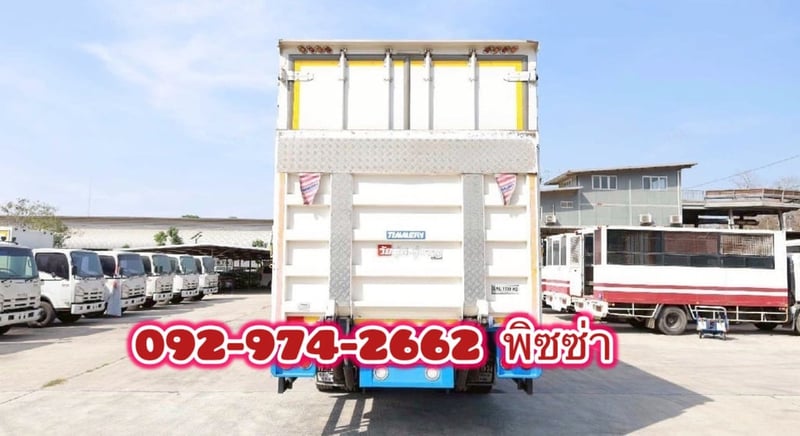 หกล้อตู้สิบบาน HINO FG8J 240 แรง ปี 67 (8260)