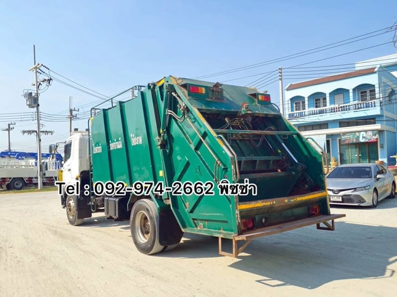 หกล้อบรรทุกขยะ  HINO FG8J 240 แรงปี 66 (4084)