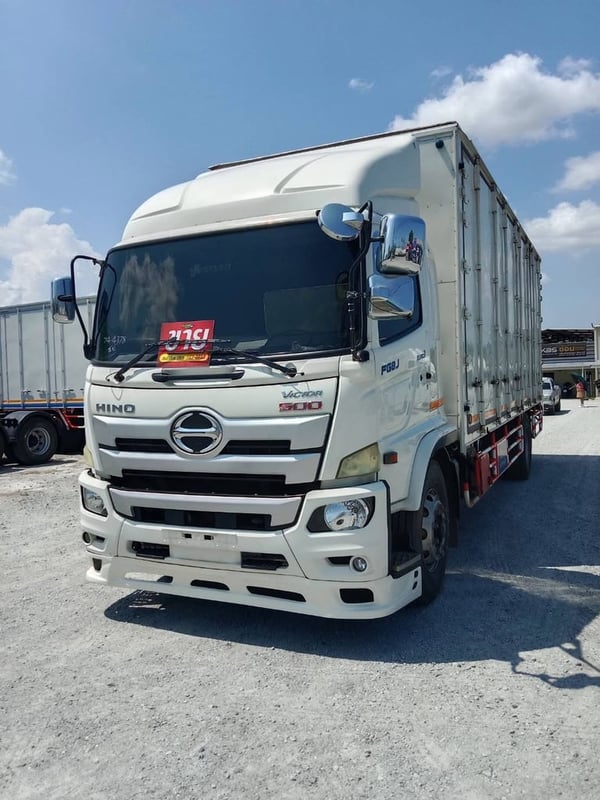 FG8J 240 แรง ปี 2561  หกล้อตู้ทึบสิบบาน (4378)