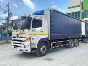 สิบล้อตู้สิบบาน Hino FL8J 260 แรงม้า ปี 60 (3133)