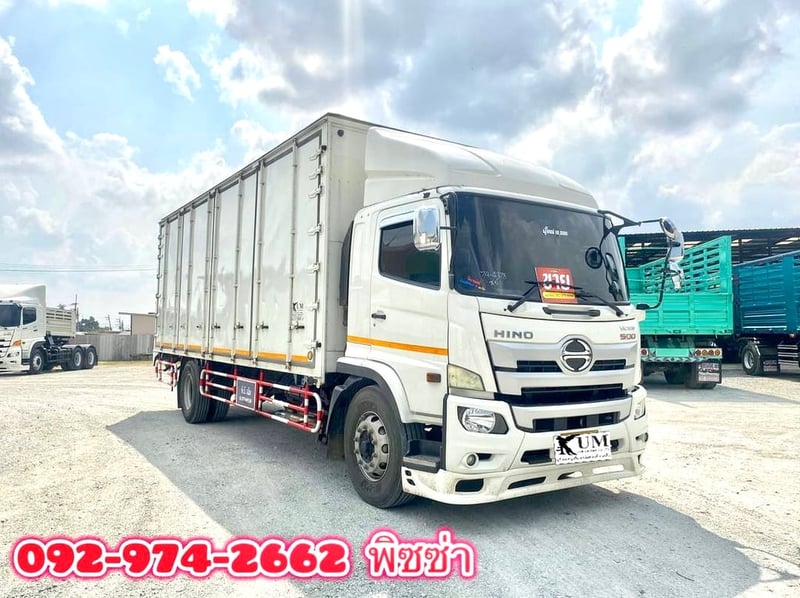 หกล้อตู้สิบบาน HINO FG8J 240 แรง ปี 2561(4378) หกล้อตู้สิบบาน HINO FG8J 240 แรง ปี 2561(4378)