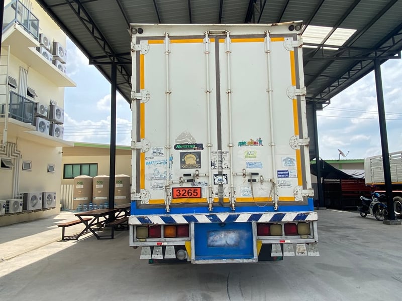 ISUZU FTR 240 แรง ปี 57 (9785)