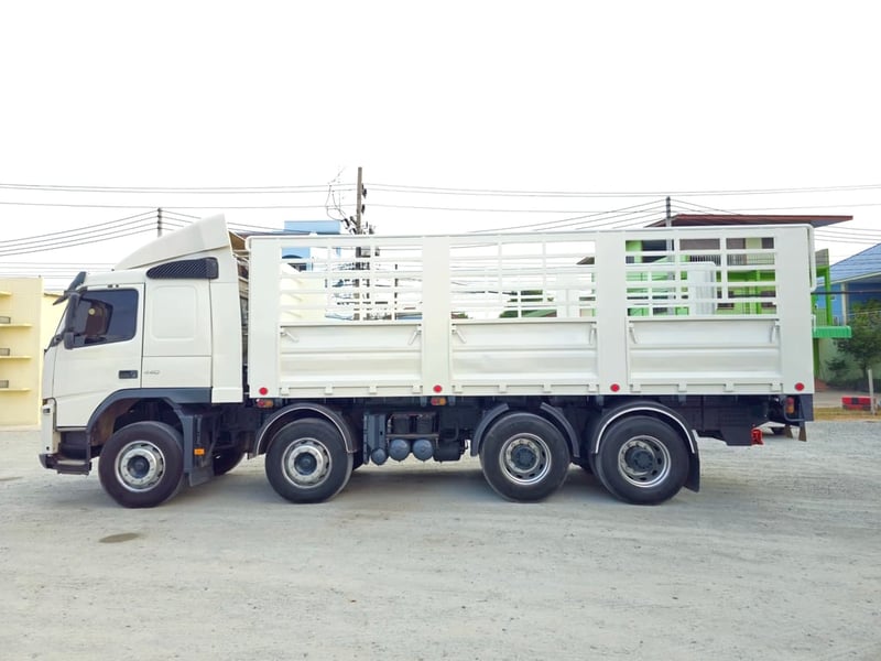 สิบสองล้อคอก VOLVO FM 440 แรง ปี 2556 (2922)