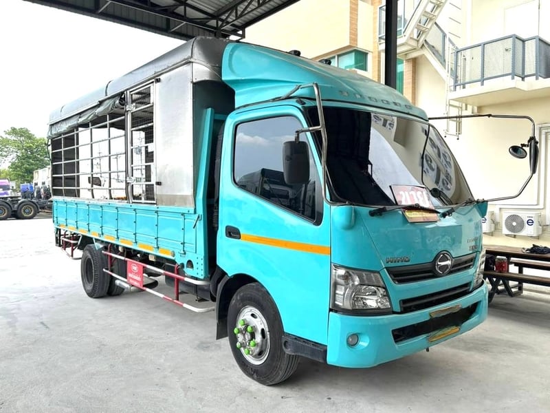 หกล้อโดยสาร HINO XZU  150 แรงม้า ปี 2561 (2872)