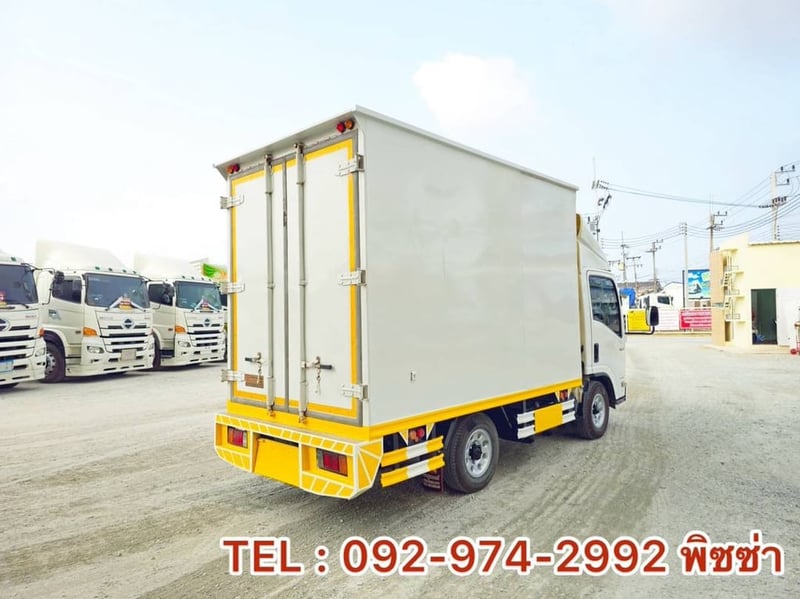 สี่ล้อตู้ ISUZU NLR 104 แรง ปี 64