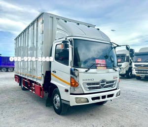 หกล้อตู้สิบบาน HINO FC9J 175 แรง ปี 2556(8338) หกล้อตู้สิบบาน HINO FC9J 175 แรง ปี 2556(8338)