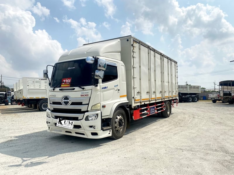 หกล้อตู้สิบบาน HINO FG8J 240 แรง ปี 2561(4378)