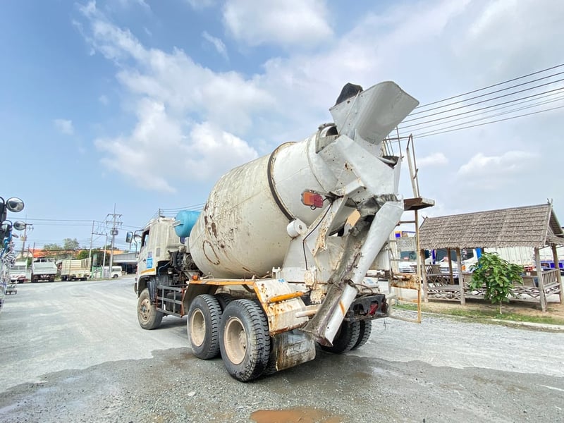 สิบล้อโม่ปูน HINO FM1A 330 แรงปี 56(9081)