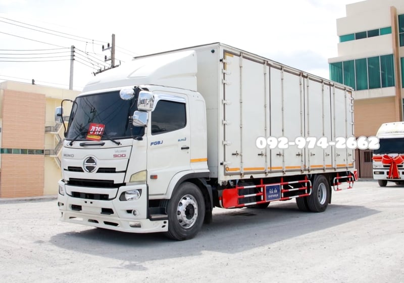 HINO FG 240แรงม้า รถบรรทุก 6ล้อ ตู้แห้ง เลขไมล์น้อยกว่า 800,000 กม. HINO FG 240แรงม้า รถบรรทุก 6ล้อ ตู้แห้ง เลขไมล์น้อยกว่า 800,000 กม.