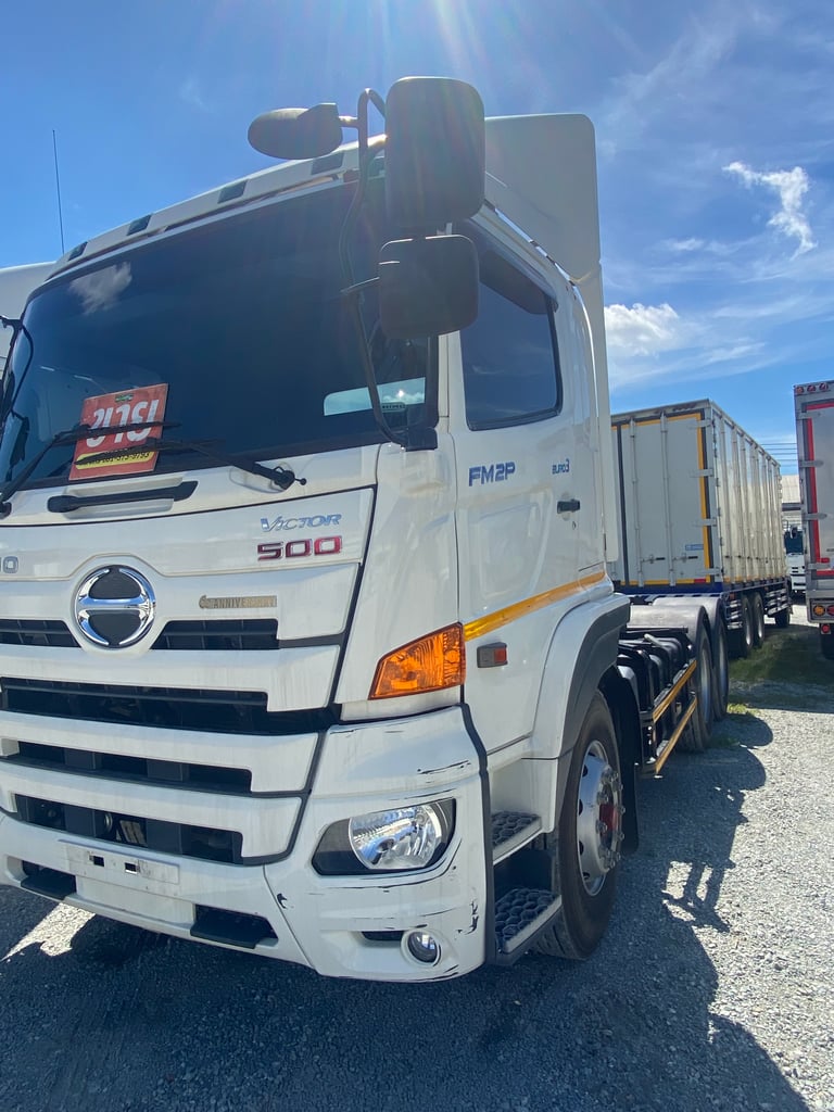 HINO FM 380แรงม้า รถบรรทุก 10ล้อ หัวลาก เฉพาะหัว ปี2022(9228)