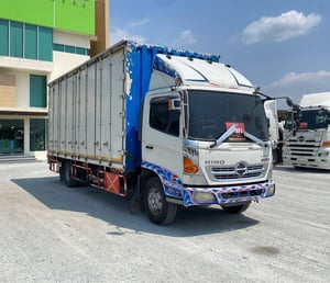 หกล้อตู้สิบบาน  HINO FC9J 175 แรงปี 56 (8338)