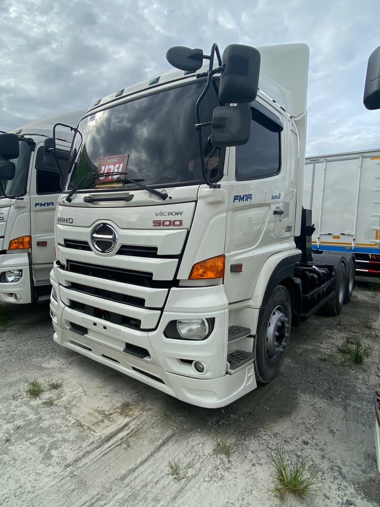 HINO FM 344แรงม้า รถบรรทุก 10ล้อ หัวลาก เฉพาะหัว ปี2016(3875)