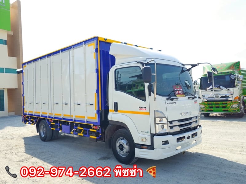 หกล้อตู้สิบบาน ปี 2566 ISUZU FRR 210 เเรง(8215)