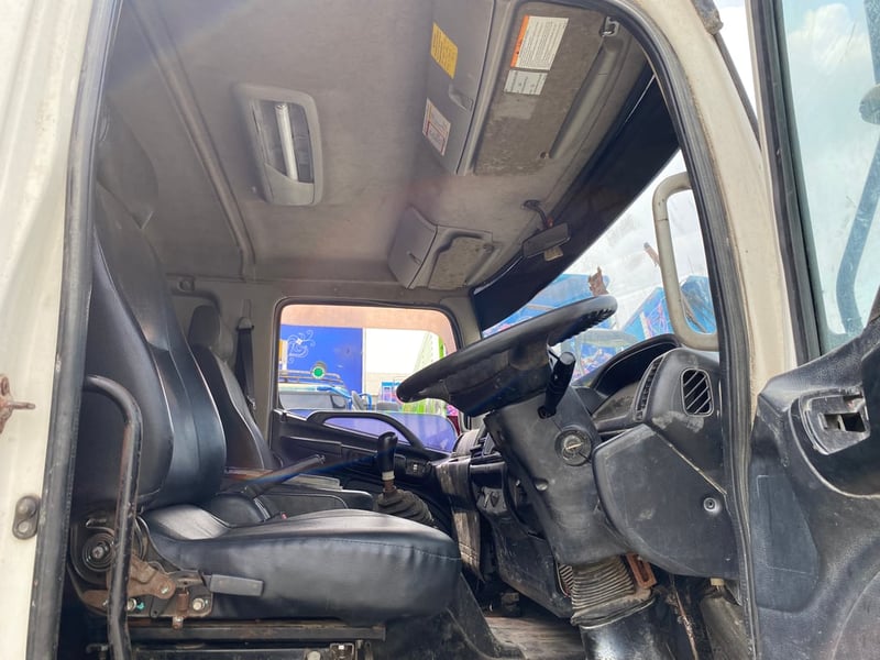 สิบล้อโม่ปูน HINO FM1A 330 แรงปี 56(9081)