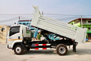 หกล้อดั้มพ์  ISUZU FRR 210  แรง ปี 2566 (4606)