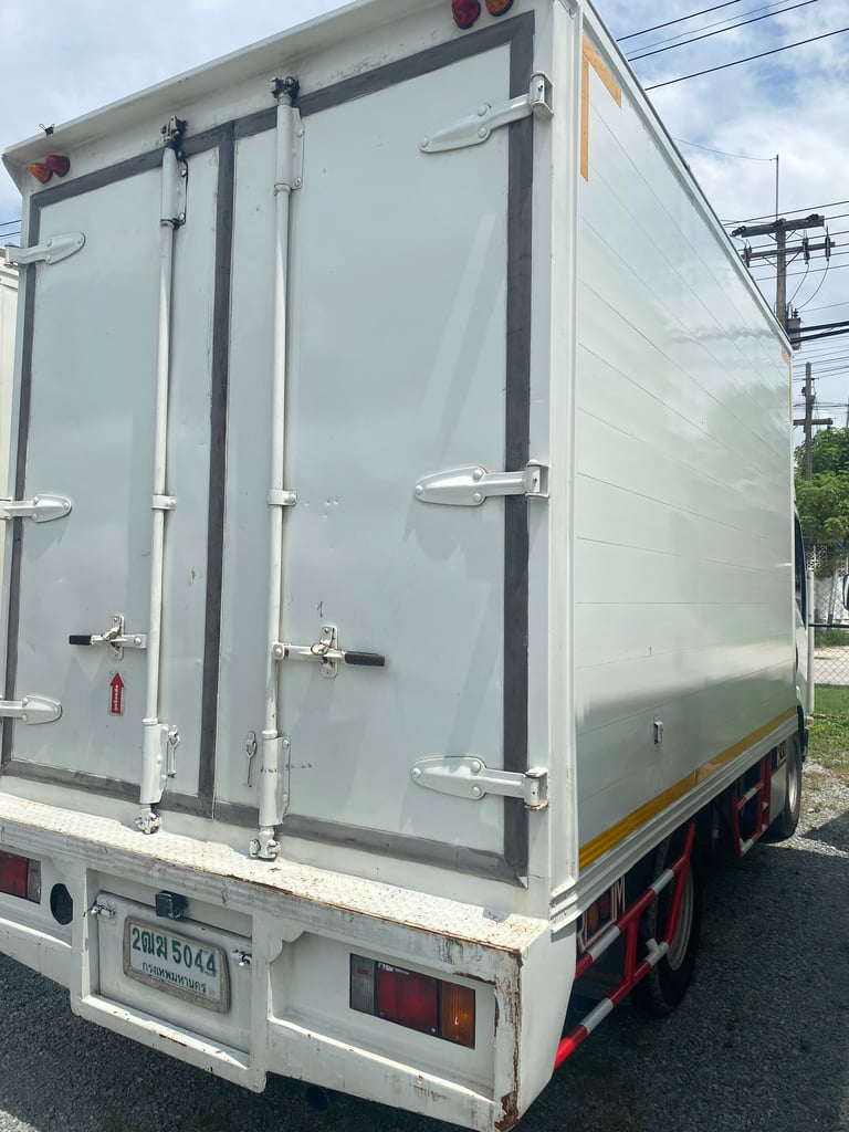 ISUZU NLR 130แรงม้า รถบรรทุก 4ล้อ ตู้เย็น ปี2017(5044)