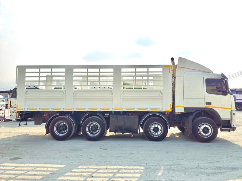 สิบสองล้อคอก Volvo FM 440 แรง ปี 2556 (2894)