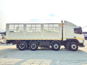 สิบสองล้อคอก Volvo FM 440 แรง ปี 2556 (2894)