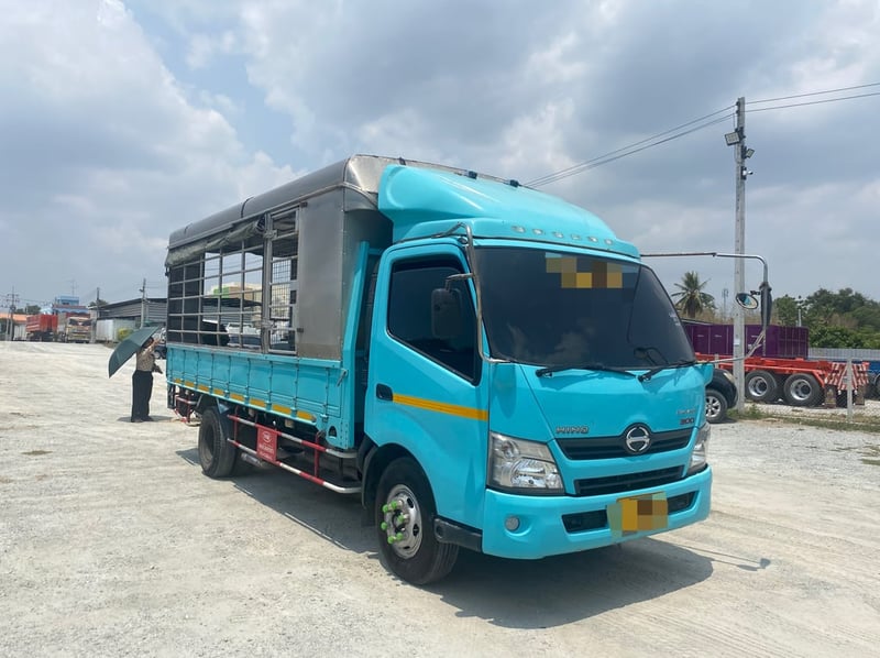 หกล้อโดยสาร  HINO XZU 150 แรง ปี 61 (2872)