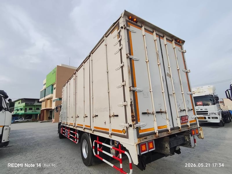 หกล้อตู้สิบบาน HINO FG8J 240 แรง ปี 2561(4378 หกล้อตู้สิบบาน HINO FG8J 240 แรง ปี 2561(4378