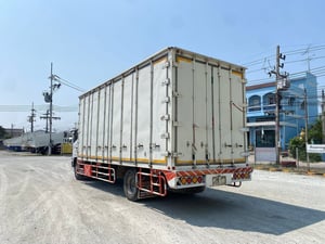 หกล้อตู้สิบบาน  HINO FC9J 175 แรงปี 56 (8338)