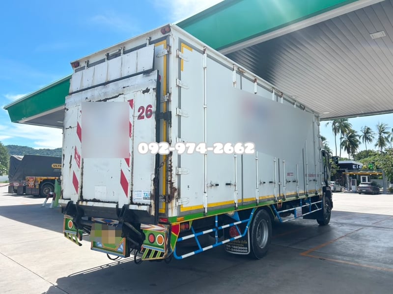 หกล้อตู้สิบบาน ISUZU FTR 240 แรง ปี 61 (7819)