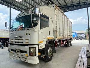 ISUZU FTR 240 แรง ปี 57 (9785)