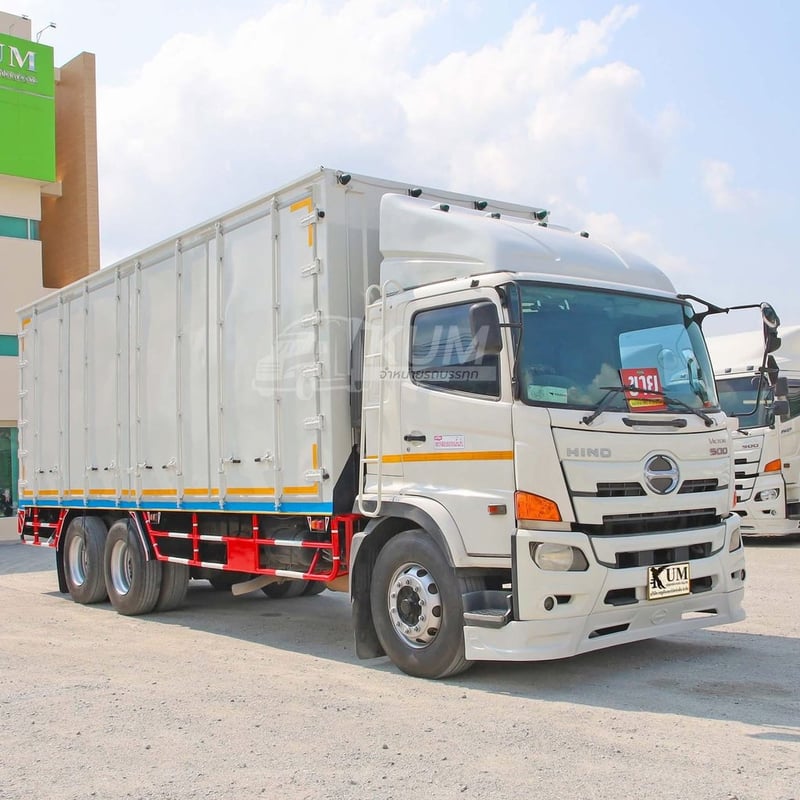 สิบล้อตู้สิบบาน HINO FL8J 260 แรง ปี 2561 (2716)