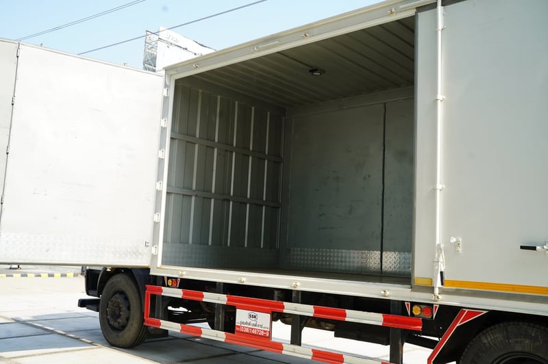 รถบรรทุก 6 ล้อ TATA Ultra T.14 RHD (Demo)