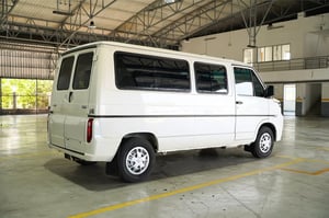 รถตู้ TATA Winger (Demo)