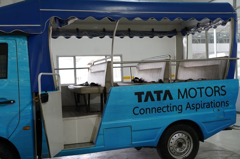 TATA Super Ace Mint รุ่นรถโดยสาร (Demo)