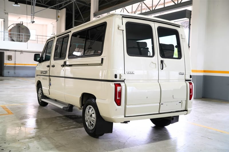 รถตู้ TATA Winger (Demo)