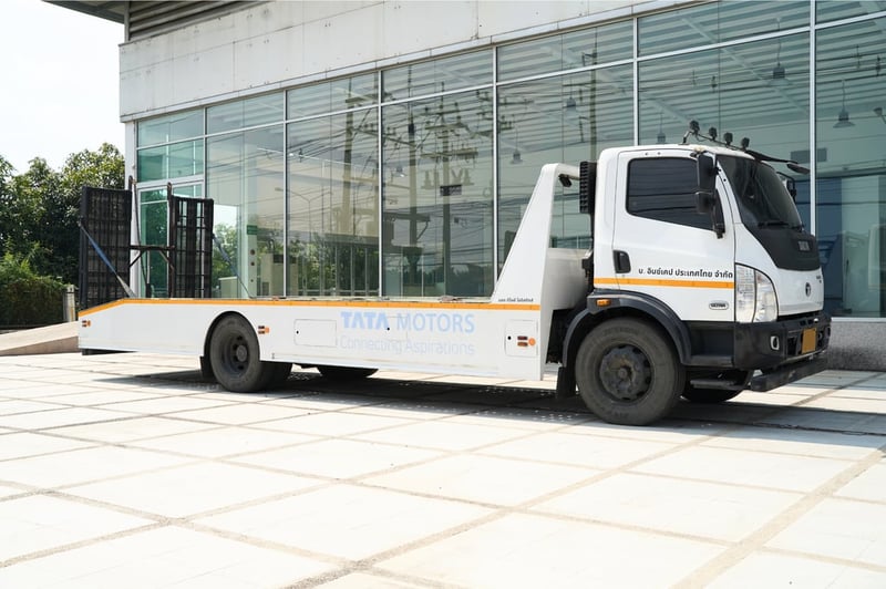 รถบรรทุก 6 ล้อ TATA Ultra T.14 RHD ต่อถาดสไลด์ (Demo)