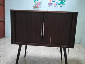 โทรทัศน์โบราณยี่ห้อ NIVICO ซึ่งเป็นแบรนด์เก่าแก่ของ Victor Company of Japan (JVC