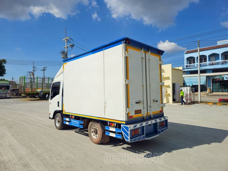 สี่ล้อตู้ ISUZU NLR 104 แรง ปี 2564 (4519) สี่ล้อตู้ ISUZU NLR 104 แรง ปี 2564 (4519)