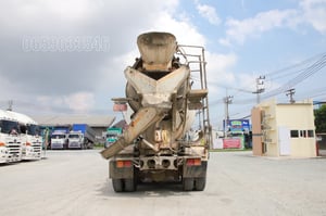 สิบล้อโม่ปูน