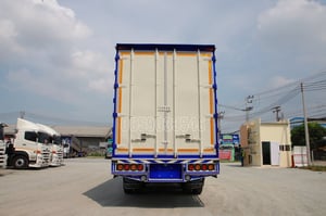 สิบล้อตู้สิบบาน HINO  FL8J 260 แรง ปี 2566 (1698)