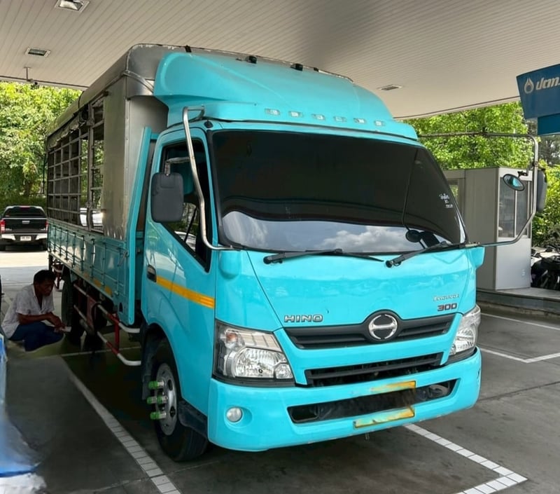 หกล้อโดยสาร HINO XZU  150 แรงม้า ปี 2561 (2872)