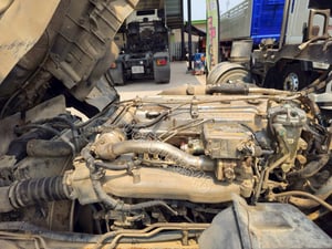 สิบล้อโม่ปูน HINO