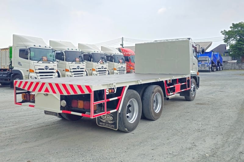 #Vาย สิบล้อพื้นเรียบ HINO FL8J 260 แรงม้า ปี 60 ยาว 6.2 เมตร (1784) เปลี่ยนยางใหม่ 10 เส้น #Vาย สิบล้อพื้นเรียบ HINO FL8J 260 แรงม้า ปี 60 ยาว 6.2 เมตร (1784) เปลี่ยนยางใหม่ 10 เส้น