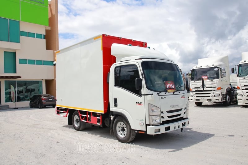 สี่ล้อตู้ ISUZU