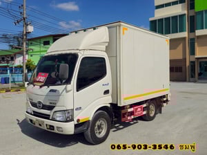 สี่ล้อตู้ HINO XZU 136 แรง ปี 2565(8111)